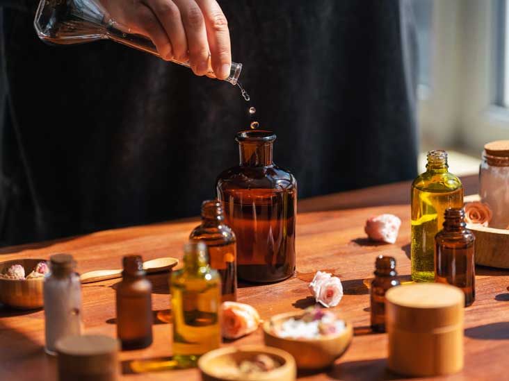 Essential Oils for Tinnitus: Risks and Benefits