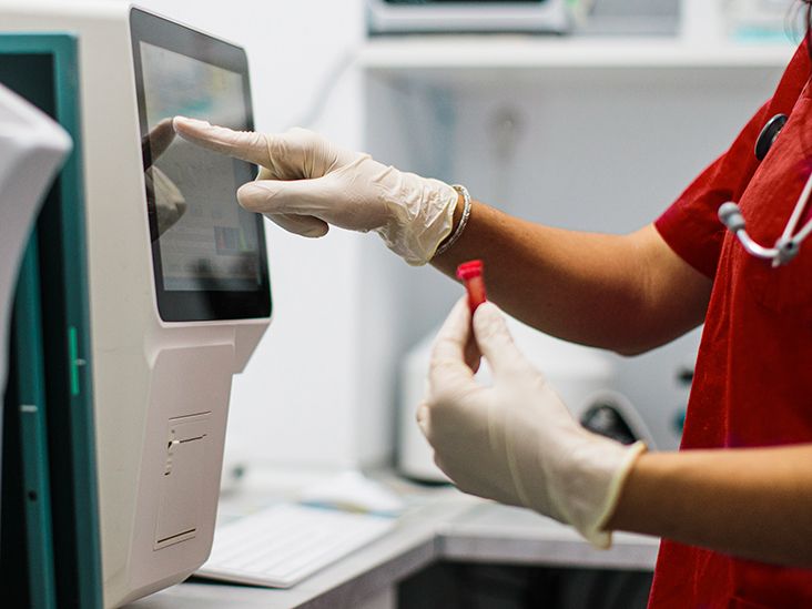 Hemolytic Anemia vs. Anemia: Symptoms, Diagnosis, and Treatment