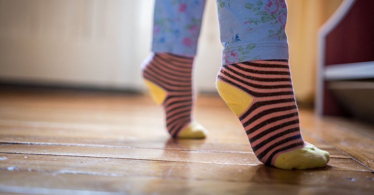 Does autism cause walking on your toes?