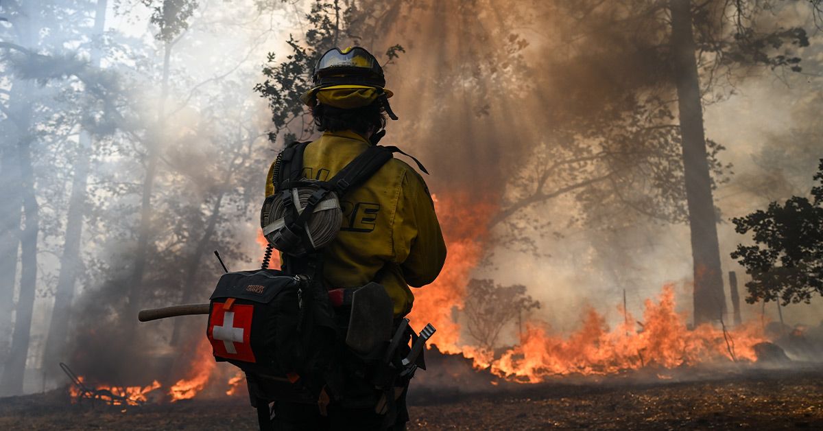 山火事の煙に長期間さらされるとリスクが高まる可能性がある