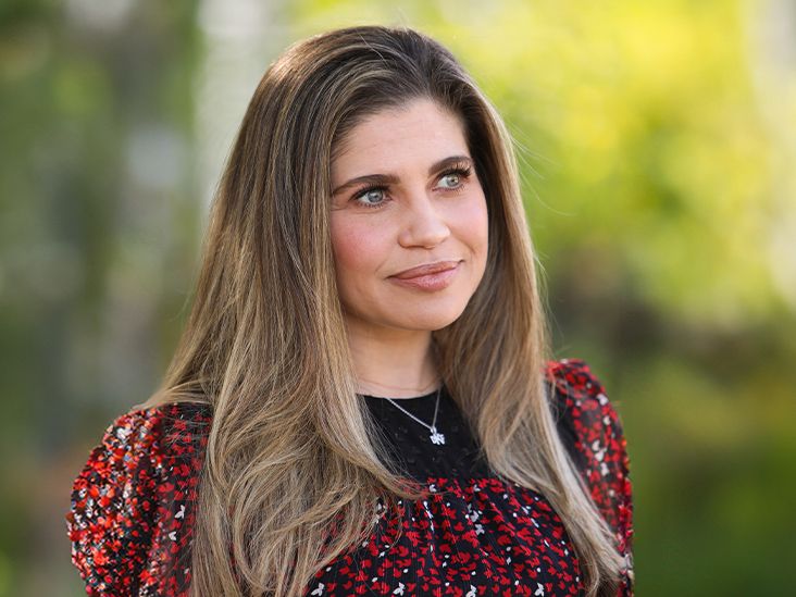 'Boy Meets World' Star Danielle Fishel Completed Treatment for Early Stage Breast Cancer