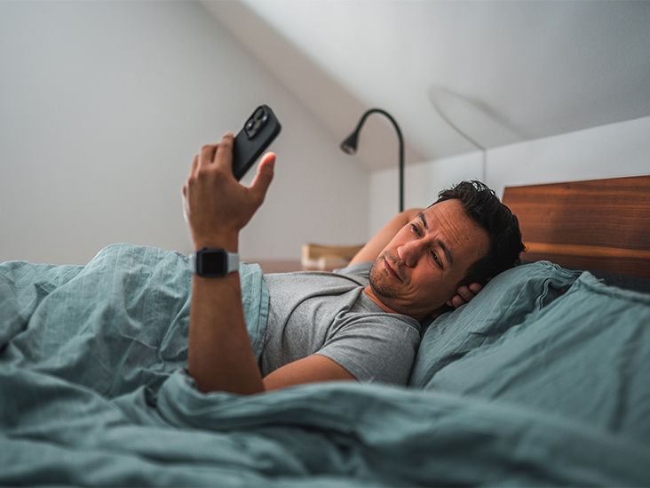 Poor Sleep In Your 40s Linked to Faster Brain Aging Later In Life