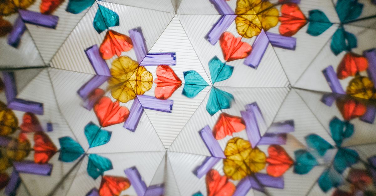 What Causes Kaleidoscope Vision in Both Eyes or One Eye?