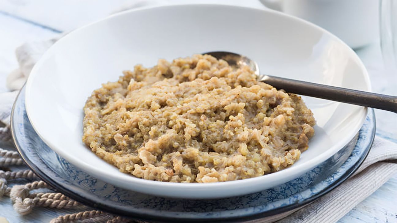 Banana coconut quinoa porridge