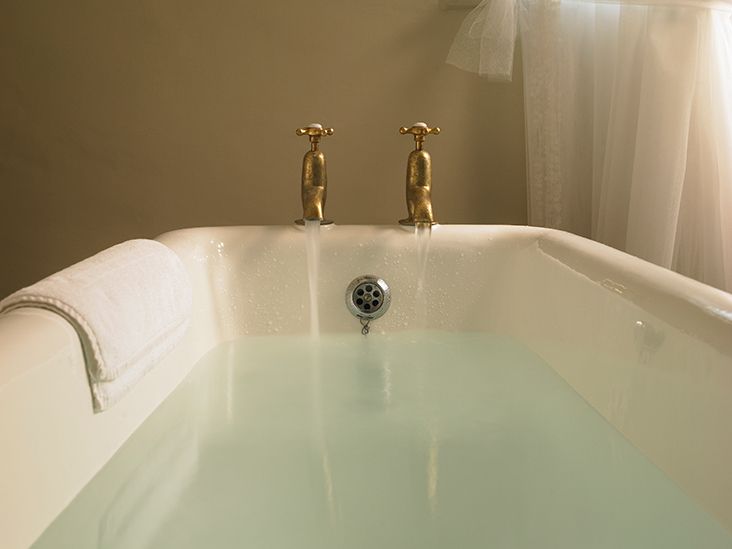 Benefits, Uses, and Side Effects of Epsom Salt