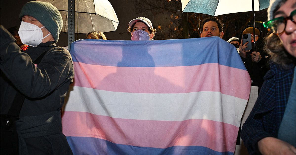 トランスの人々を標的とするトランプの大統領命令の健康への影響