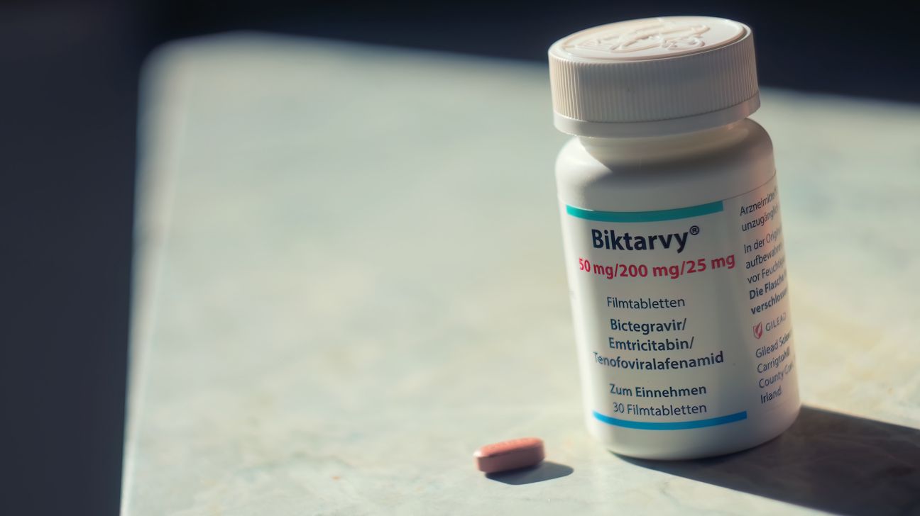 Biktarvy bottle with pill beside it