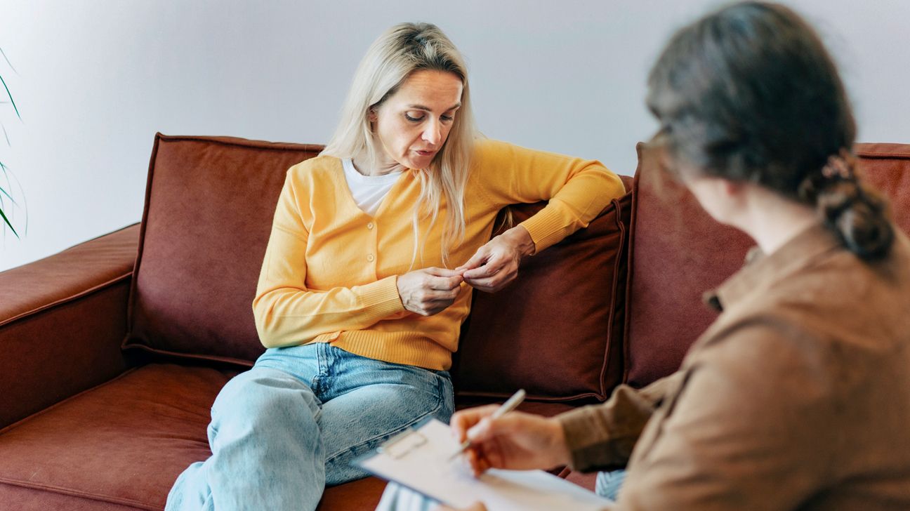 women on couch consultation