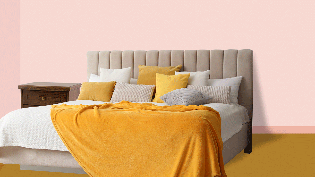 bedroom with fan and humidifier