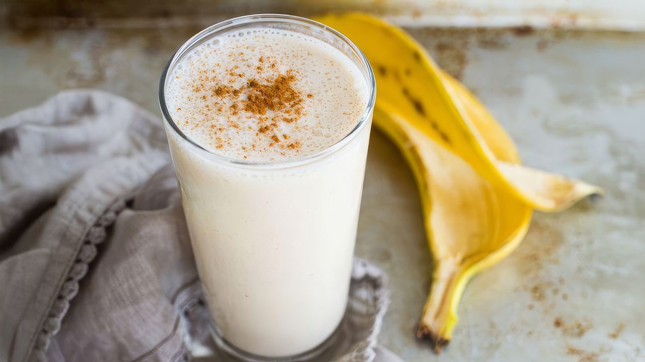 Banana spice kefir shake