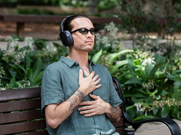 A Guide to Somatic Therapy: What Are the Signs Your Body Is Releasing Trauma?