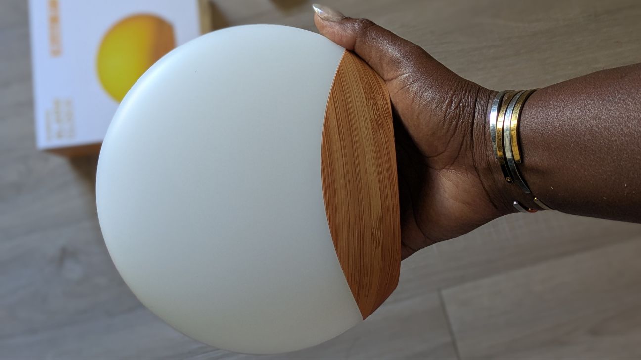 unboxing the Reacher sunrise alarm clock