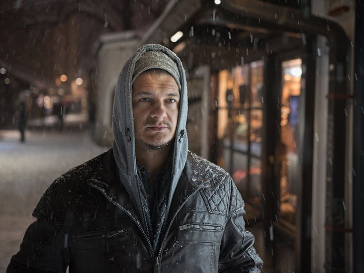 Depression vs. Seasonal Affective Disorder (SAD): Comparison and When to Contact a Doctor