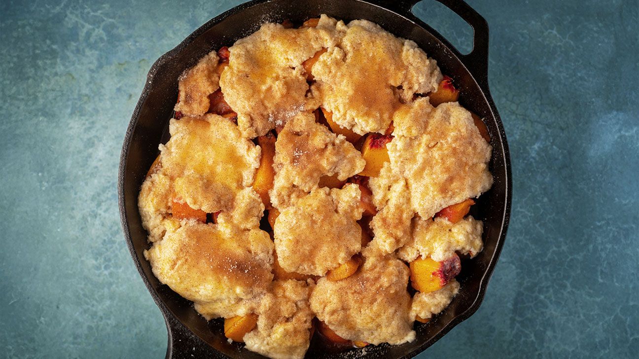 pan of peach cobbler