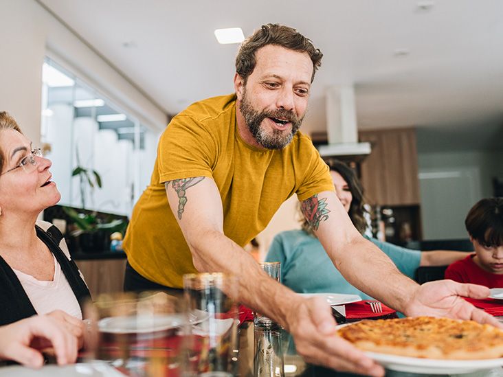 4 Tips for Hosting People with Food Allergies