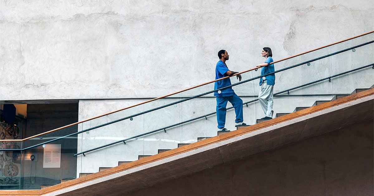 Тяжелое потребление марихуаны связано с тяжелой тошнотой и пятикратным увеличением посещений в отделении неотложной помощи.