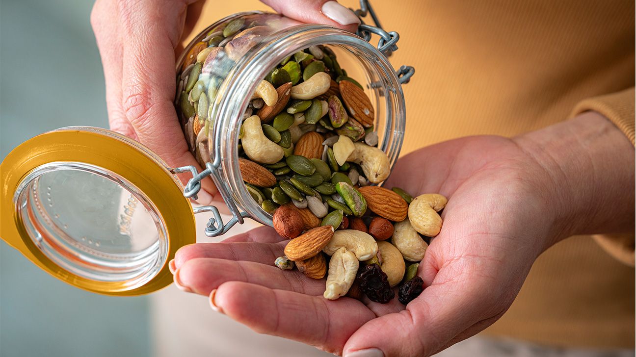 Eating Nuts May Help Reduce Food Cravings, Promote Weight Management