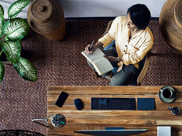 Ask the Advocate: How Do I Share My Cancer Diagnosis at Work?