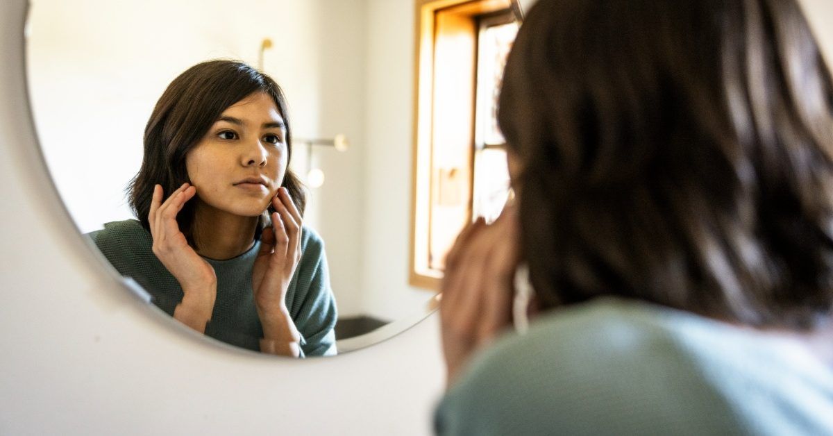 Facial Swelling or Puffy Face: Causes, Symptoms, and More