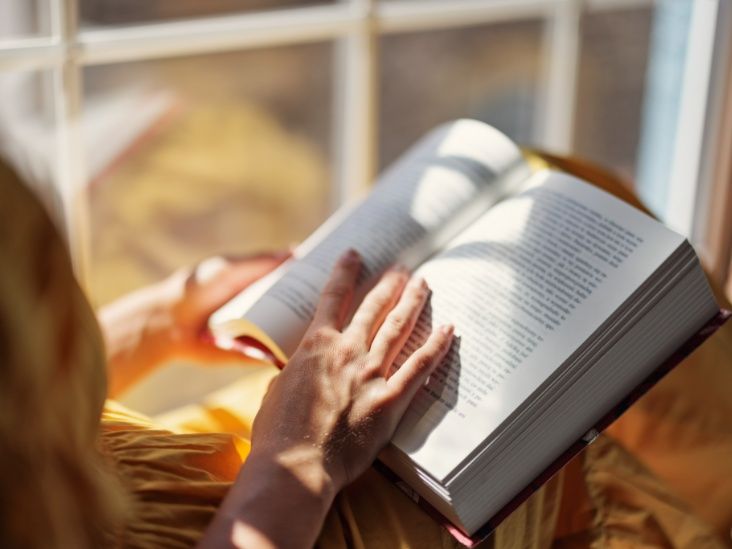 I Tried Book Therapy for Mental Health: What Surprised Me After 4…