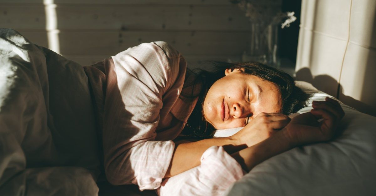 ‘Early Bird Dinner’: Does the TikTok Sleep Hack Actually Work?