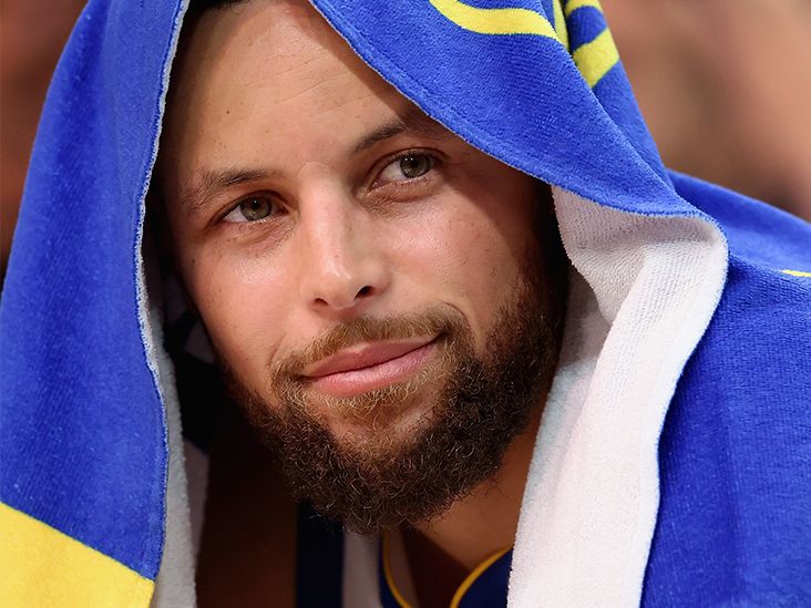 NBA Star Steph Curry Didn’t Realize His Blurry Vision Was a Sign of an Eye Disease