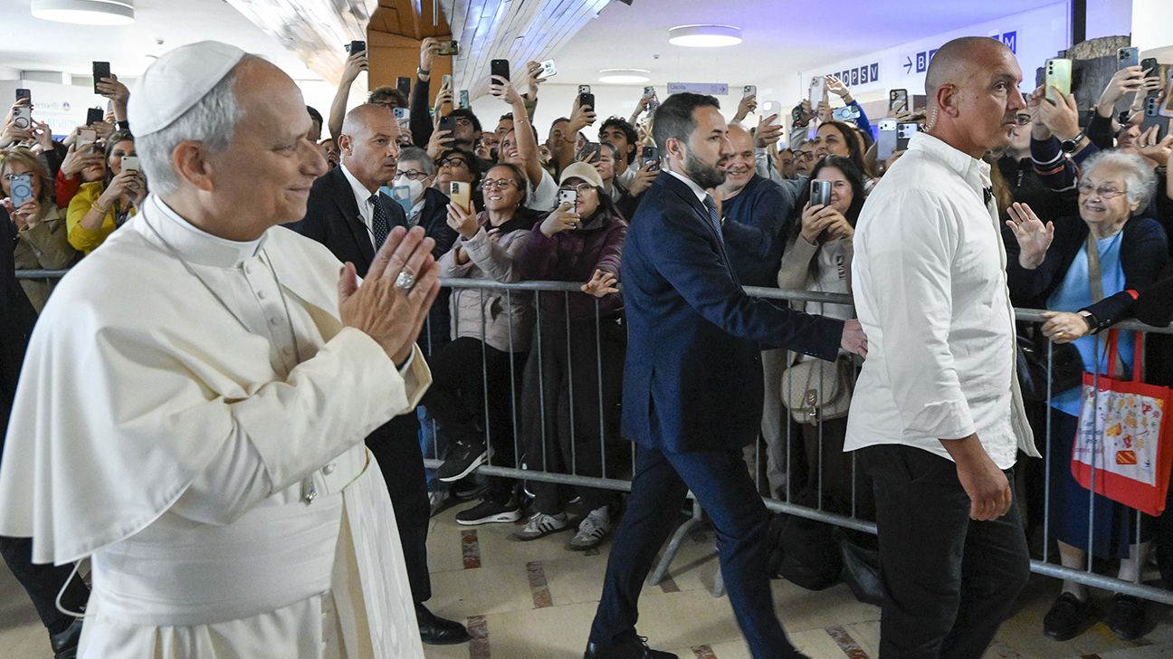 Pope Leo XIV Admitted To Hospital For Surgery
Pope Leo XIV greets faithful as he arrives at Gemelli Hospital on October 13, 2026 in Rome, Italy. Pope Leo XIV is set to undergo surgery to remove a localized nodule in his lung, after it was discovered during a medical examination. He is expected to stay in hospital for approximately one week following the procedure. (Photo by Simone Risoluti - Vatican Media via Vatican Pool/Getty Images)