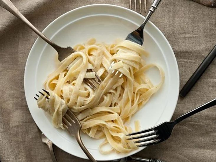 8 Ways to Use Alfredo Sauce That Aren't Pasta - Greatist