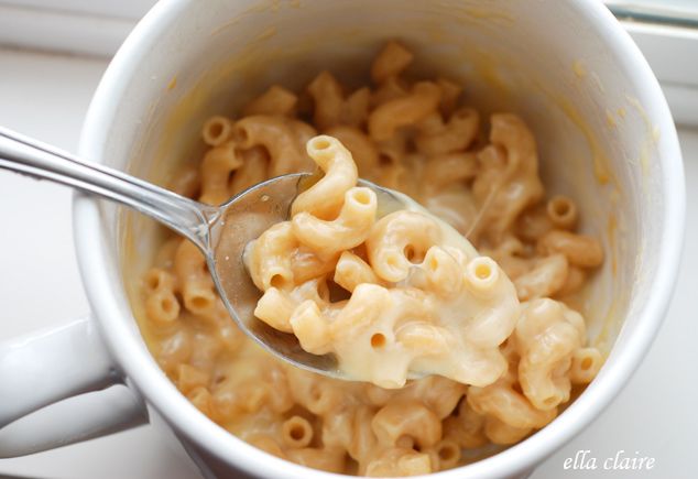 13 Delicious Dorm-Room Meals You Can Make With Just a Microwave and Mini-Fridge