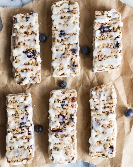 Blueberry Greek Yogurt Granola Bars