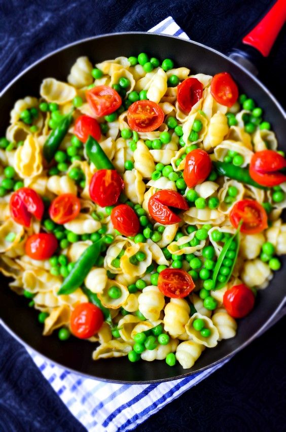 Vegetarian Recipes: Summer Pasta with Tomatoes and Peas by Give Recipe