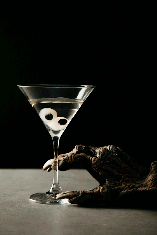 Spooky cocktails: eyeball martini