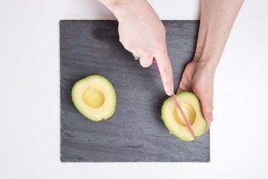 Avocado Basics : How to Cut, Peel and Prep an Avocado