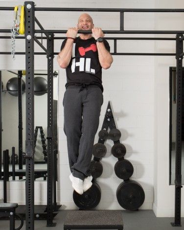 MACHINE ASSISTED PULL-UPS - Exercises, workouts and routines