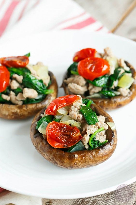 Paleo Dinners: Ground Turkey and Spinach Stuffed Mushrooms