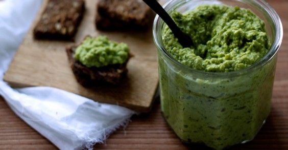 This dip looks and tastes like spring