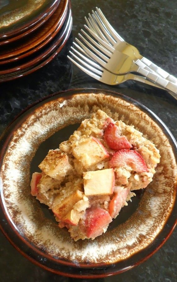 Strawberry Apple Baked Oatmeal