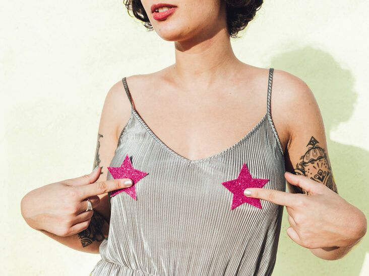 What You Need to Know About Getting Nipple Piercings, According to Four  Women