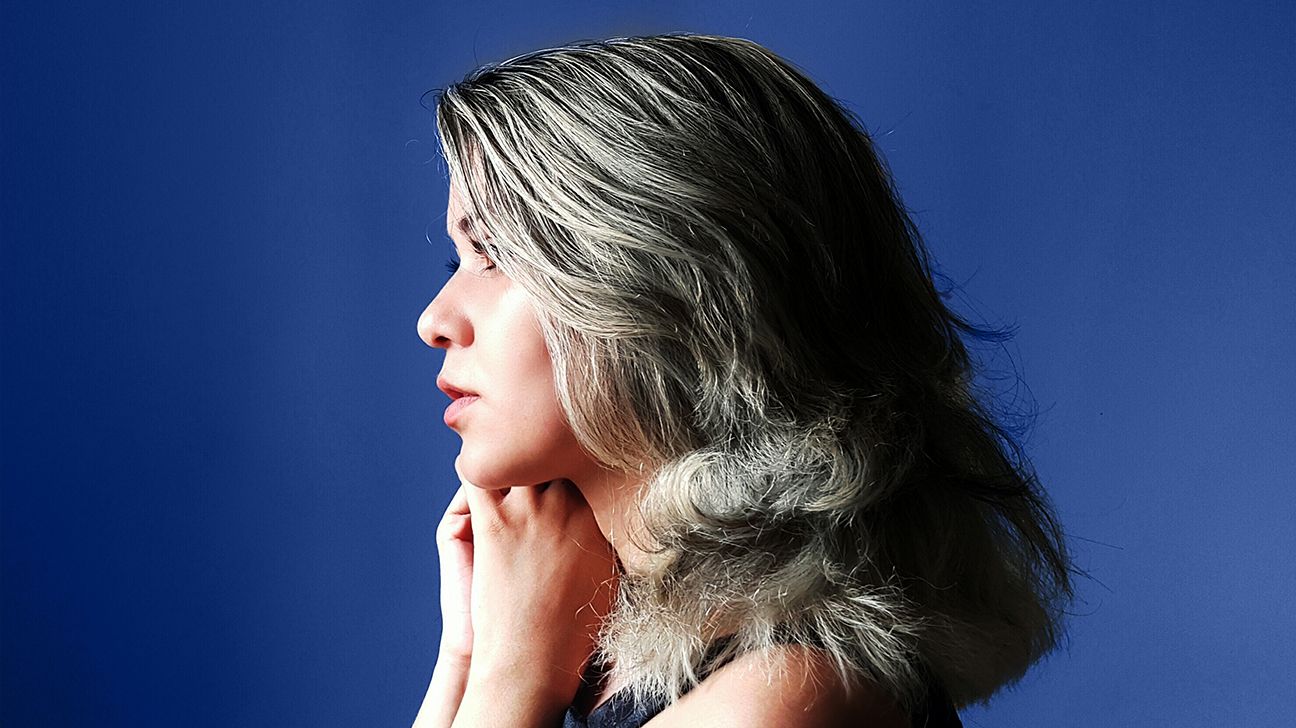 Gray Balayage for Women Over 60: 6 Ideas to Look Younger
