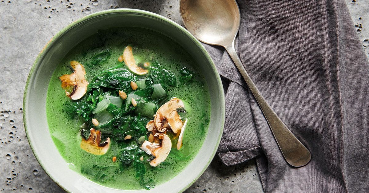 Fresh Pea Soup with Herbs - Connoisseurus Veg