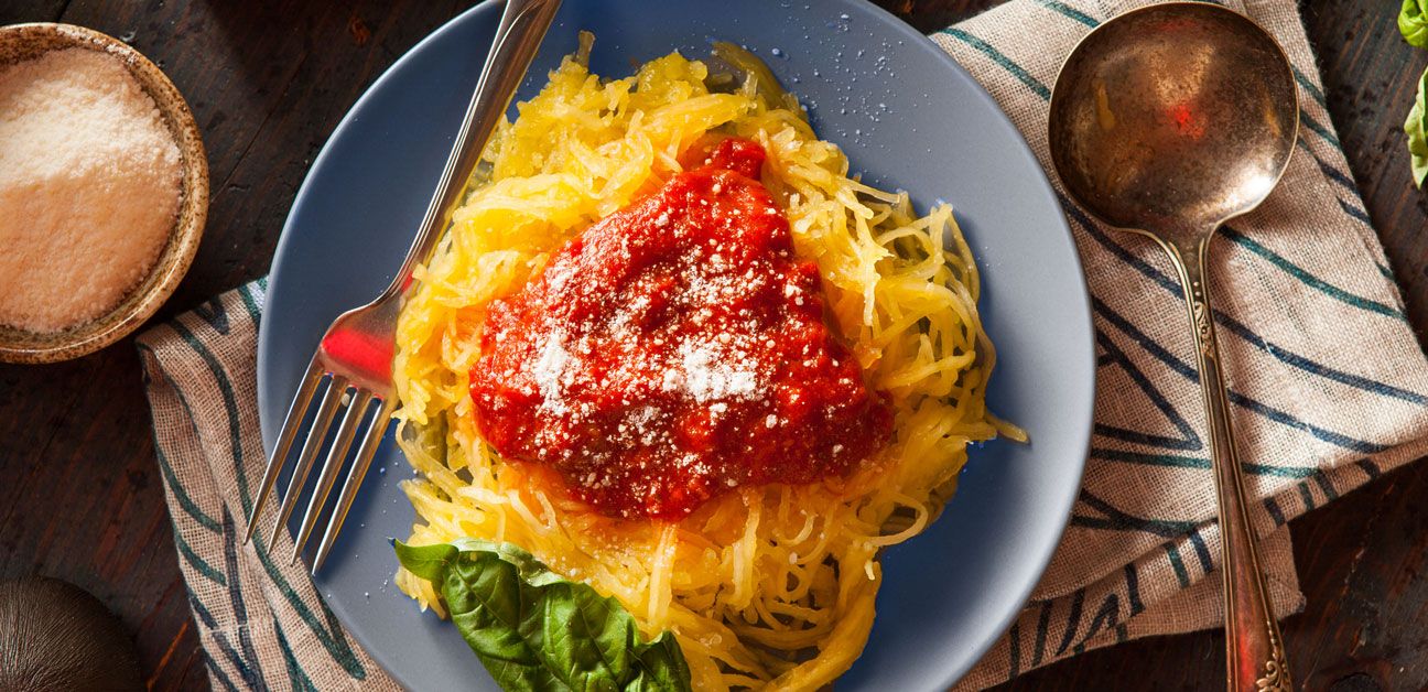 spaghetti squash pasta with tomato sauce