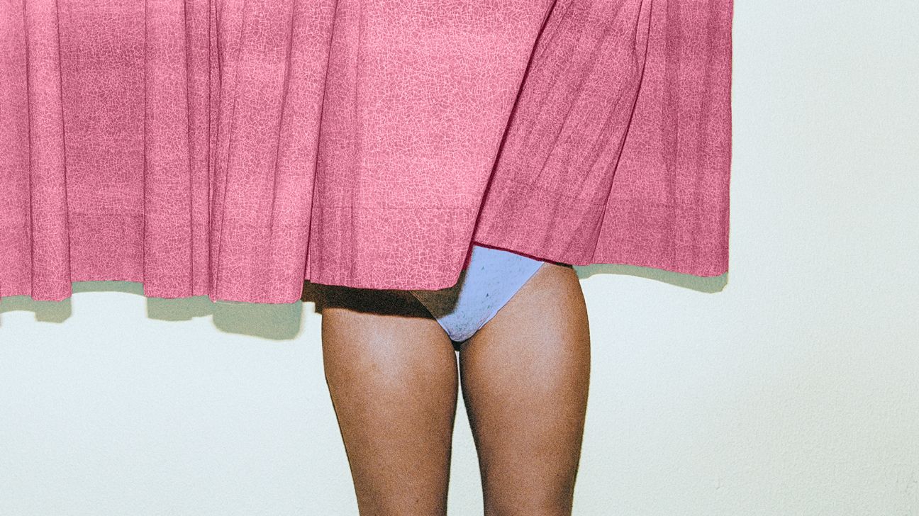 closeup of underwear around a girls knees