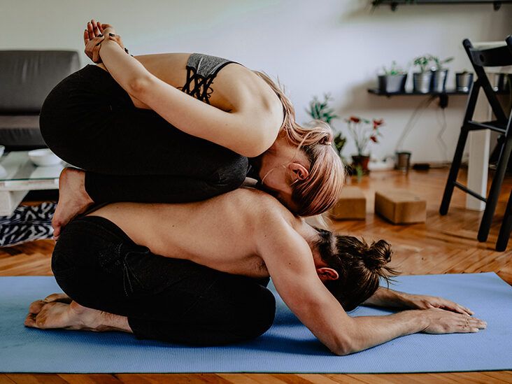 Buddy Up and Try These 2-Person Yoga Poses