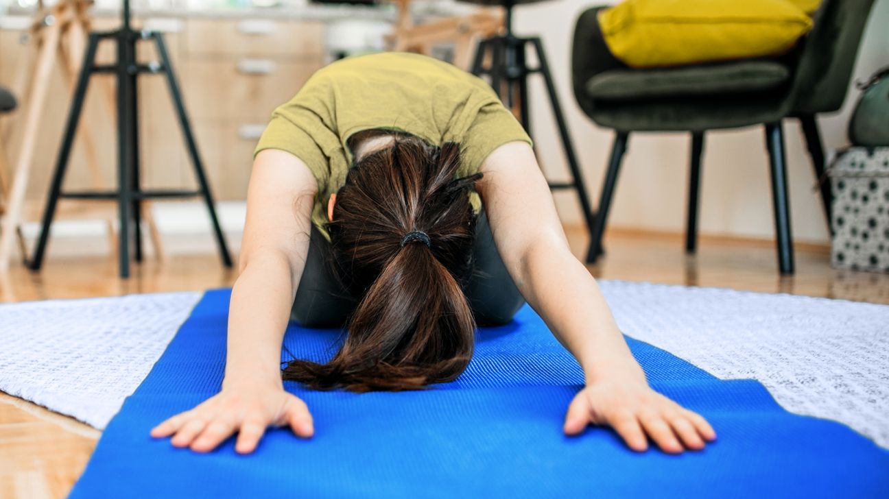 8 Effective Iyengar Yoga Poses to Help Improve Posture | Yogikuti
