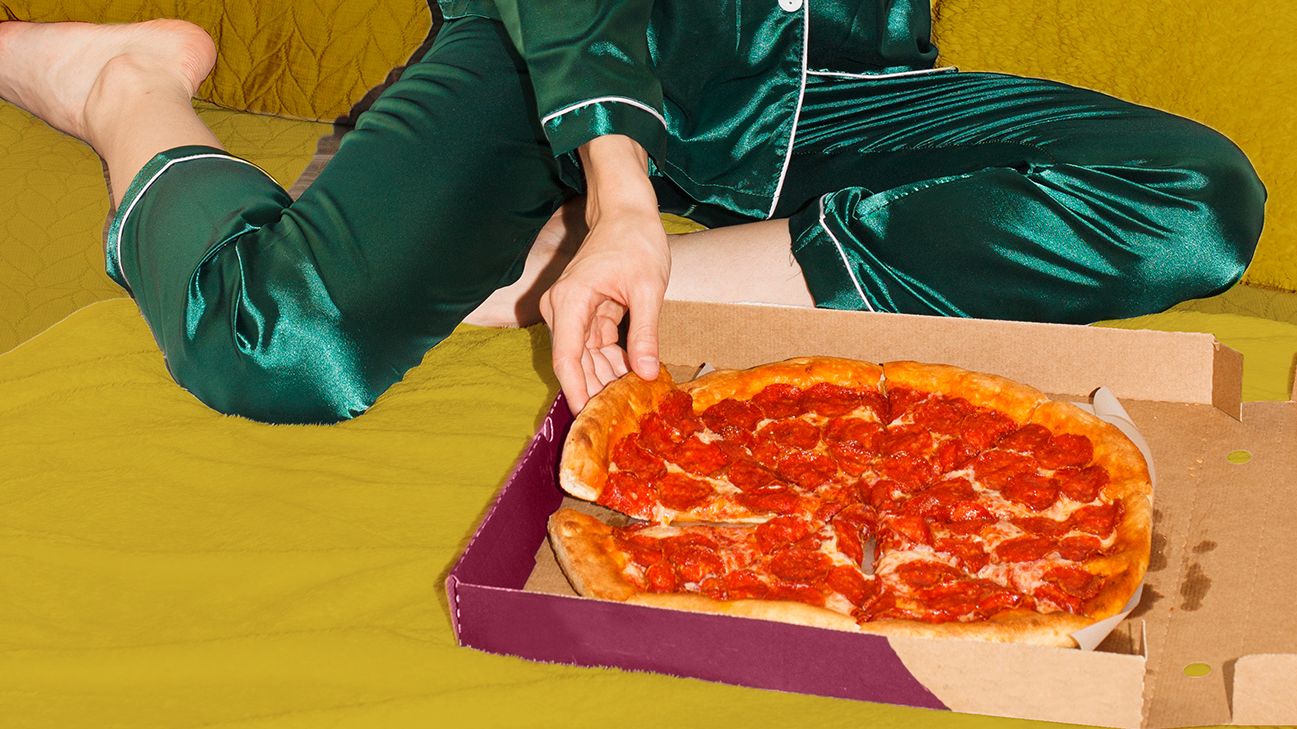 Pizza: The Best and Worst Foods to Eat Before Bed