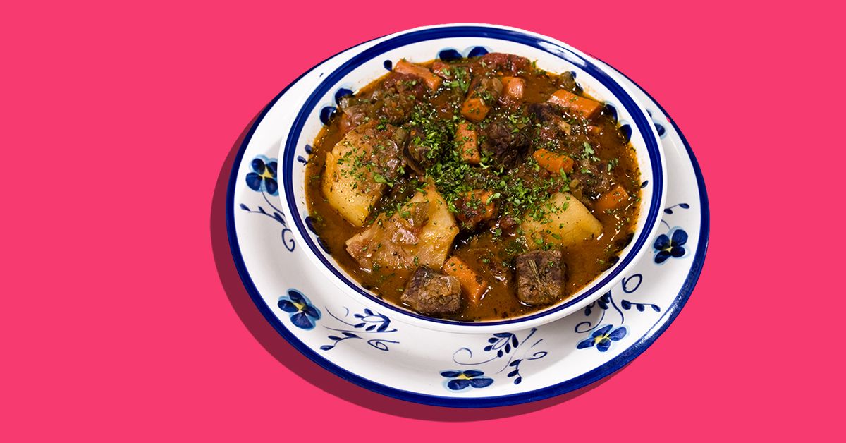 Best Red Wine for Beef Stew Cooking, Pairing, and Recipes