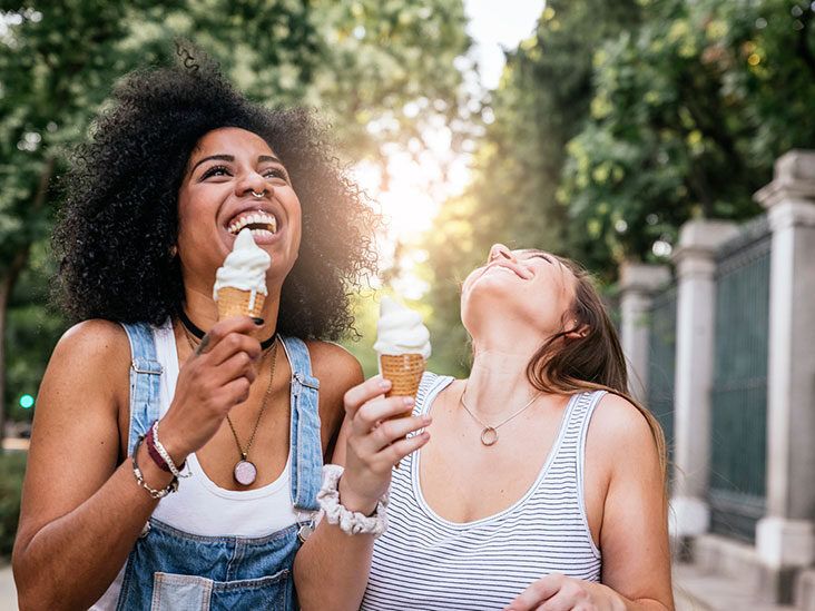KitchenAid Ice Cream Attachment vs. Cuisinart Ice Cream Maker - Black Girls  Who Brunch