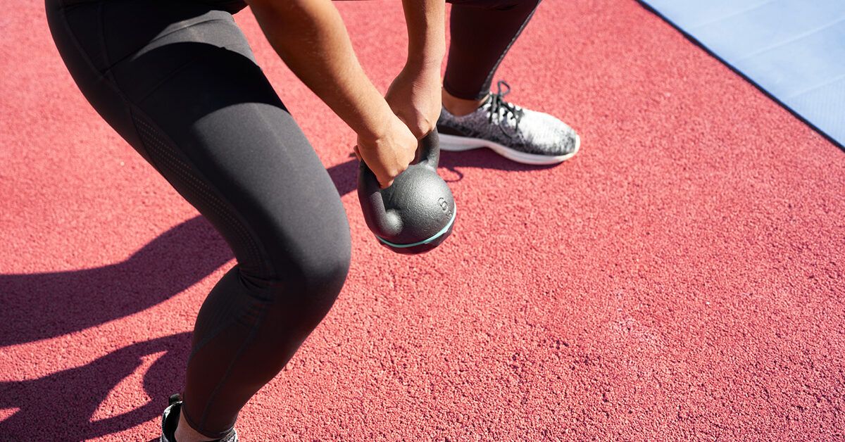 15 Benefits of Kettlebell Swings: Strength, Flexibility, and Cardio