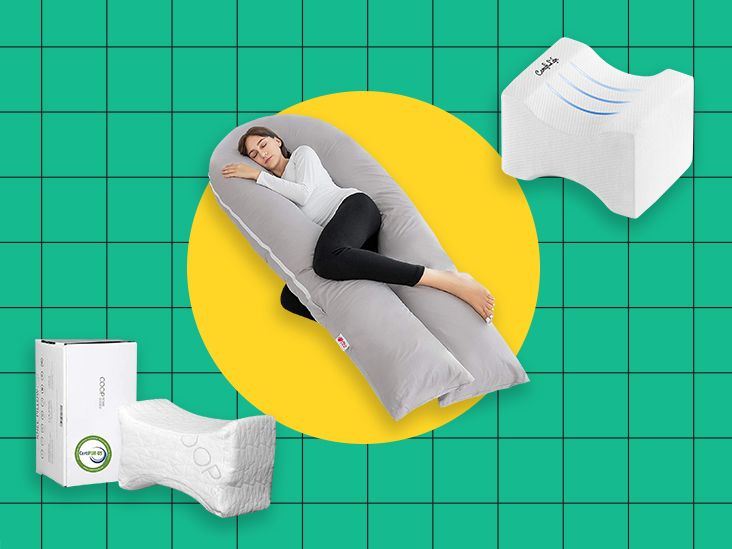 https://media.post.rvohealth.io/wp-content/uploads/sites/2/2021/10/412162-The-9-Best-Knee-Pillows-for-Back-and-Side-Sleepers-732x549-Feature.jpg