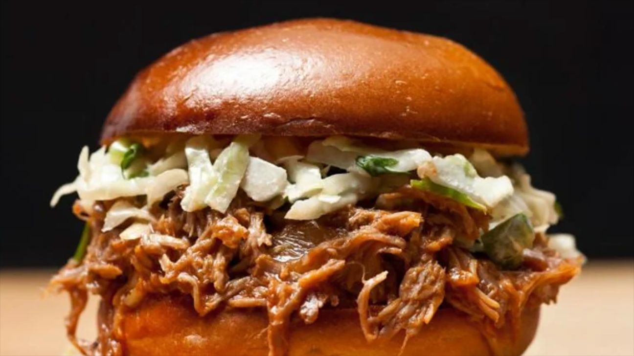 12 Crockpot Meals for a Crowd: Easy Dinner Party Ideas